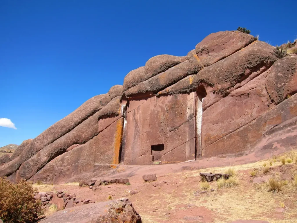 Amaru Muru, a Porta dos Deuses