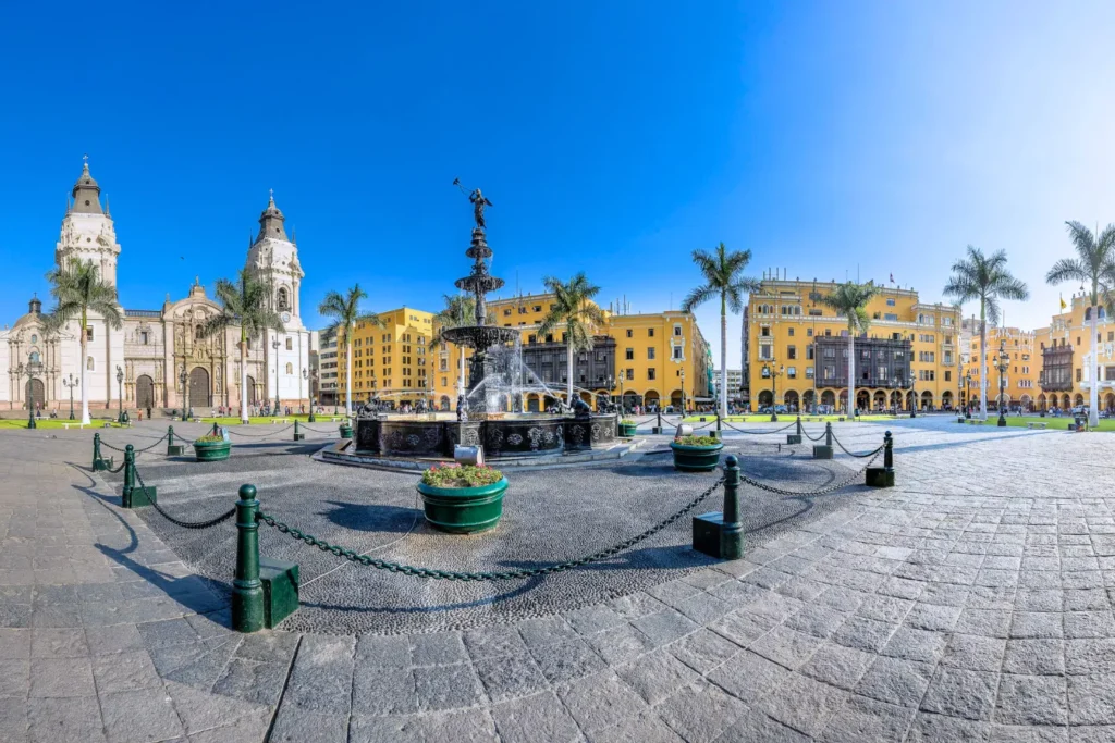 Plaza-Lima