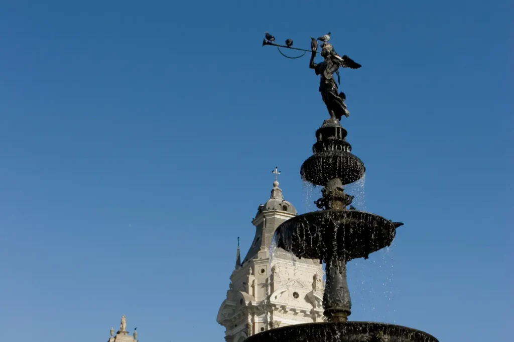 Fonte de bronze de Francisco Pizarro