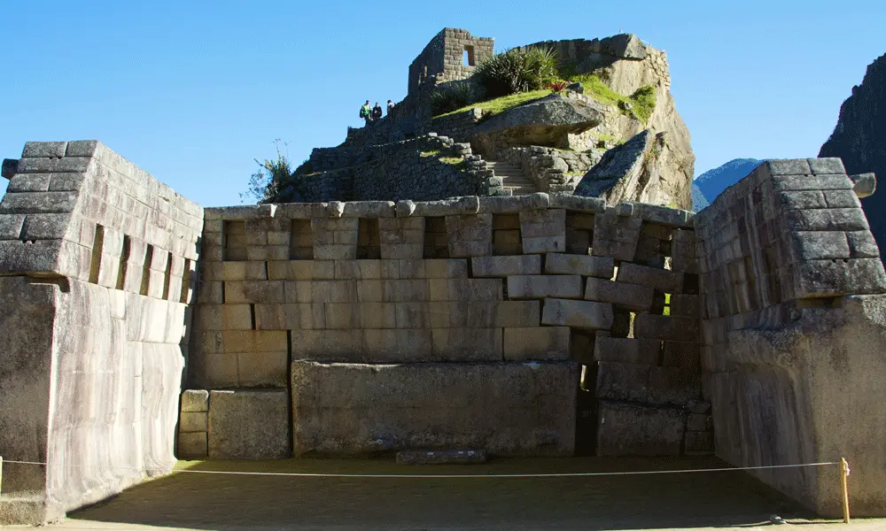 templo sagrado de la plaza 